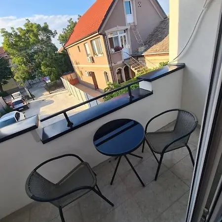 Golden Dream Apartment